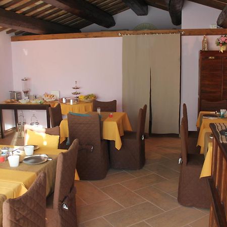 Bed and Breakfast Dimora Di Collio San Severino Marche Exterior foto
