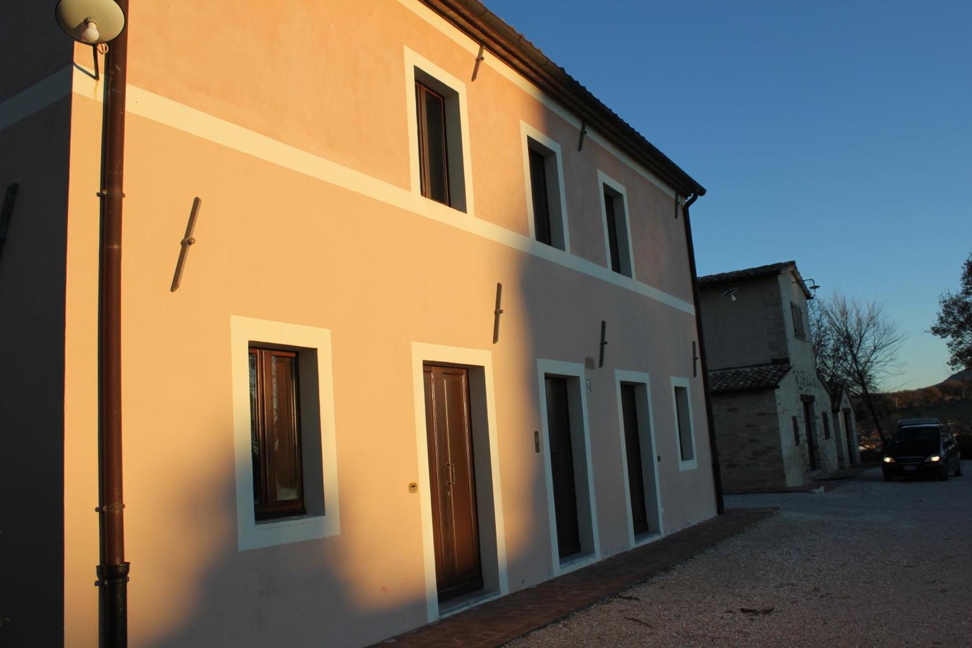 Bed and Breakfast Dimora Di Collio San Severino Marche Exterior foto